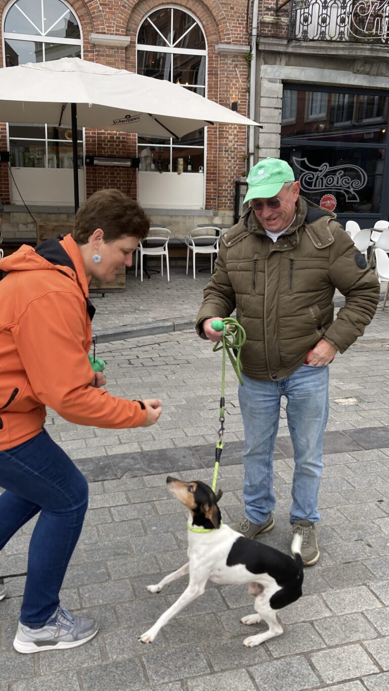 We delen gratis hondenpoepzakjes uit