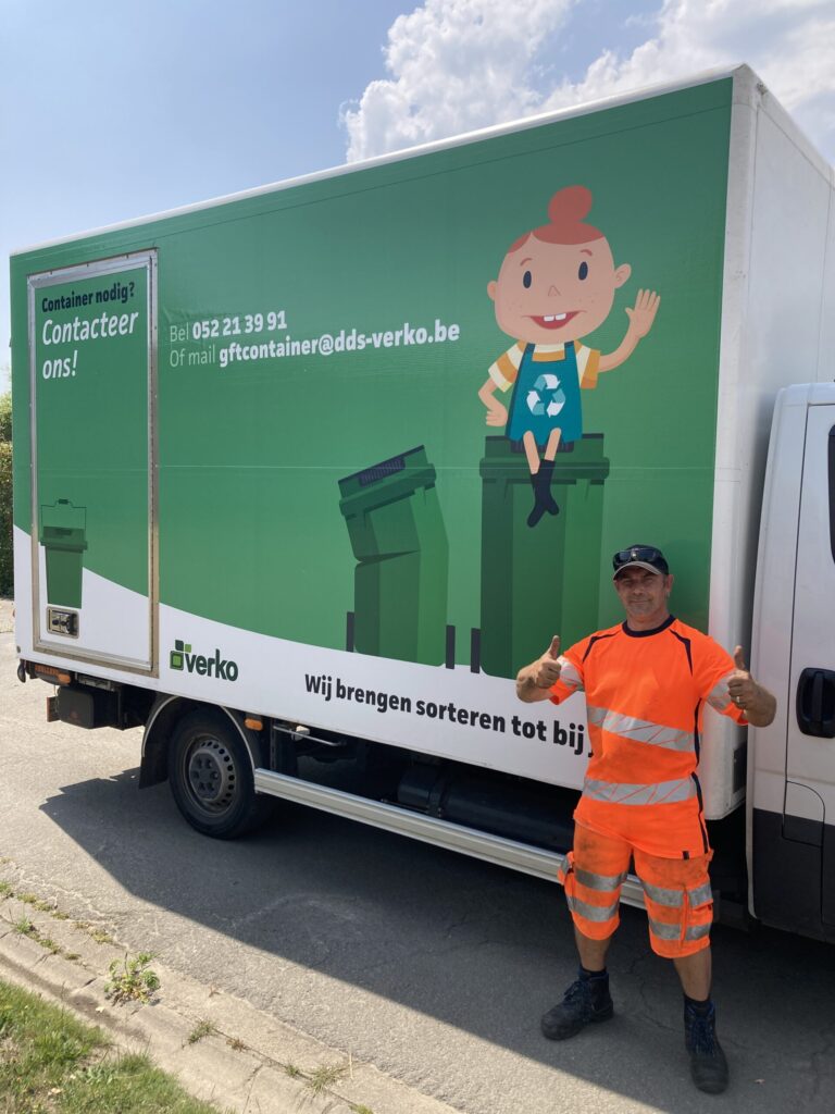 Nieuwe camionette voor uitvoeren van GFT-containers